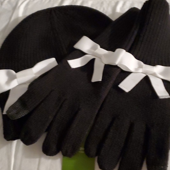 Kate Spade grosgrain bow beanie and glove set - Picture 1 of 3